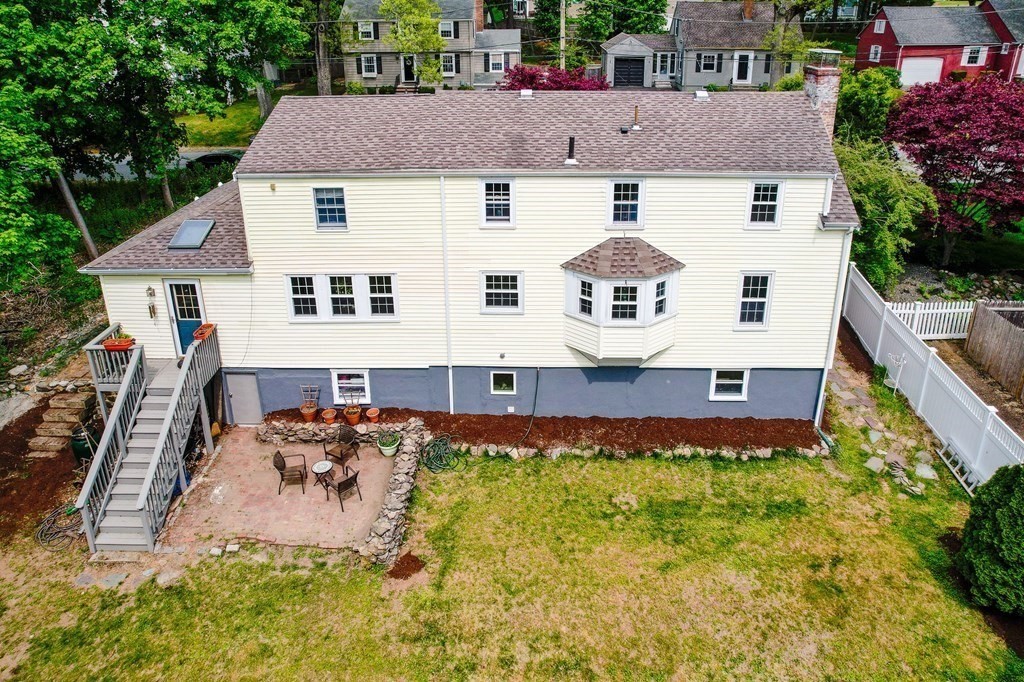 34 Longfellow Road Reading, MA 01867 - Photo 38 of 41 Gallery Image 38