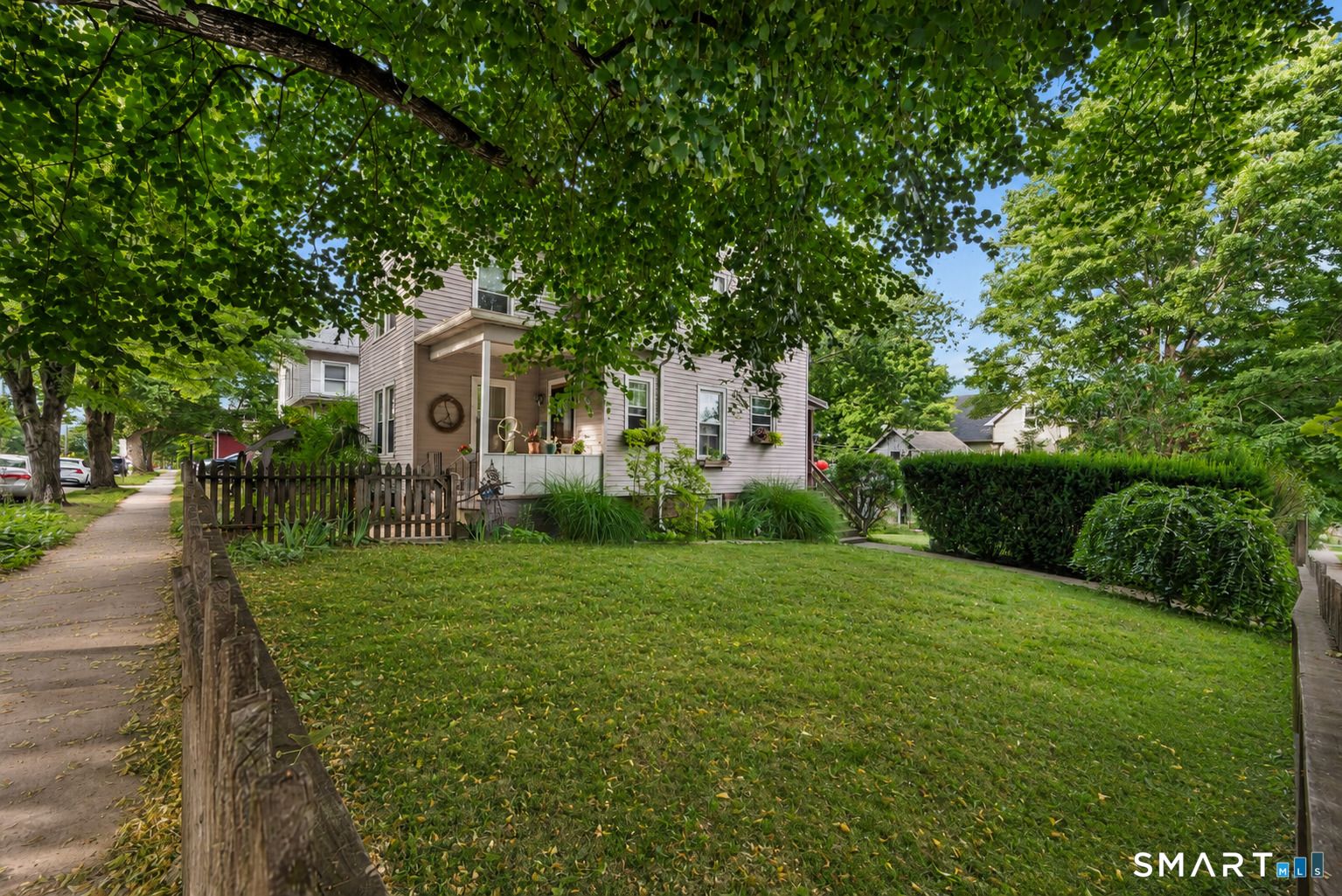 598 High Street Middletown, CT 06457 - Photo 23 of 27