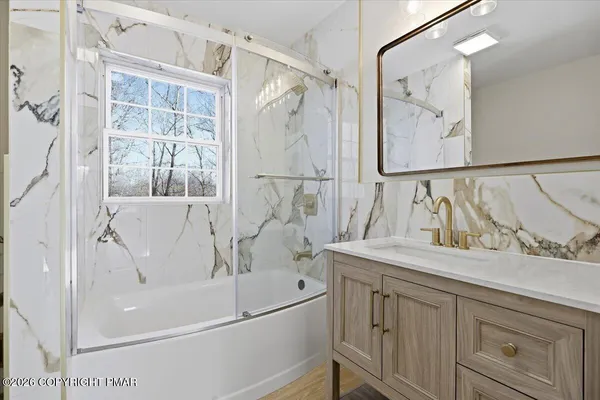 $399,000 | 5124 Hickory Lane, East Stroudsburg, PA 18302