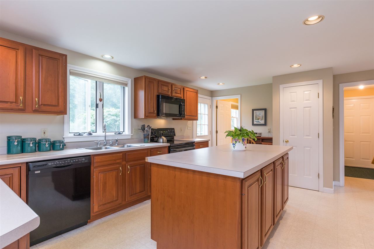 55 Hemlock Court Newfields, NH 03856 - Photo 8 of 40 Gallery Image 8