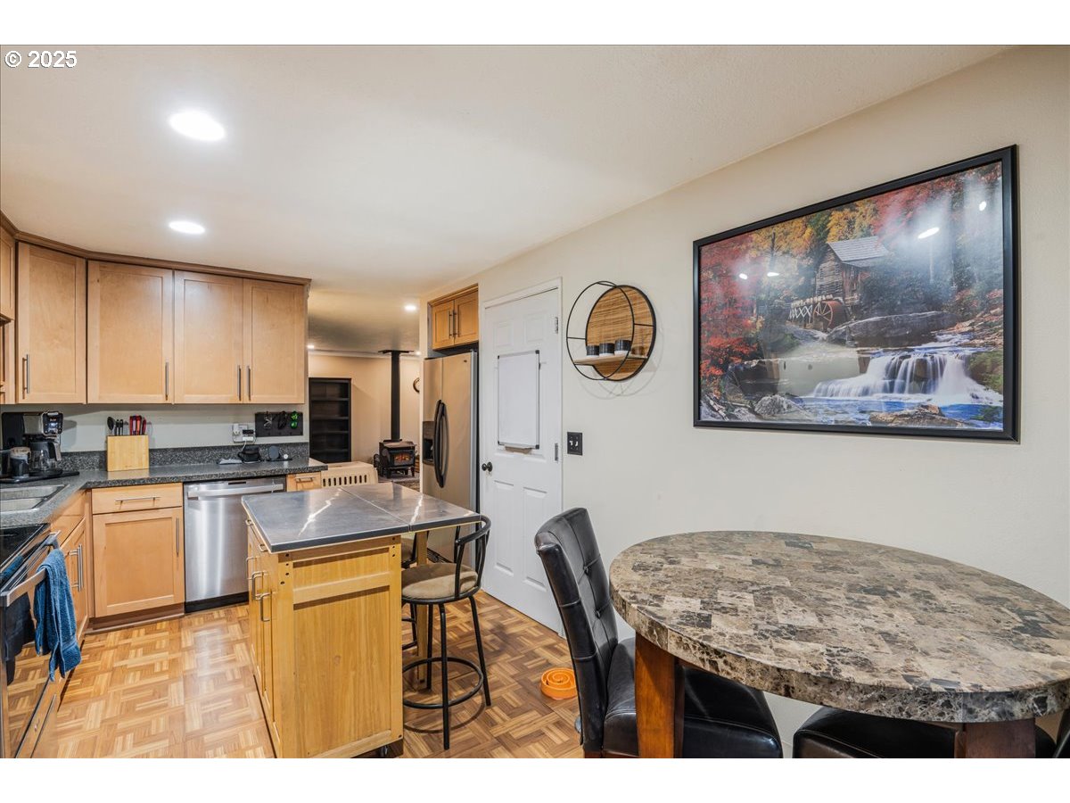 37675 Sandy Heights Street Sandy, OR 97055 - Photo 11 of 30 Gallery Image 11