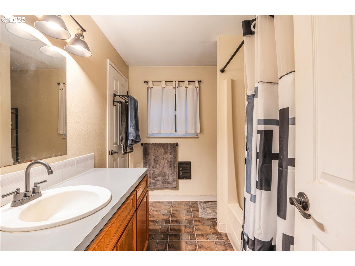 37675 Sandy Heights Street Sandy, OR 97055 - Photo 21 of 30 Gallery Image 21