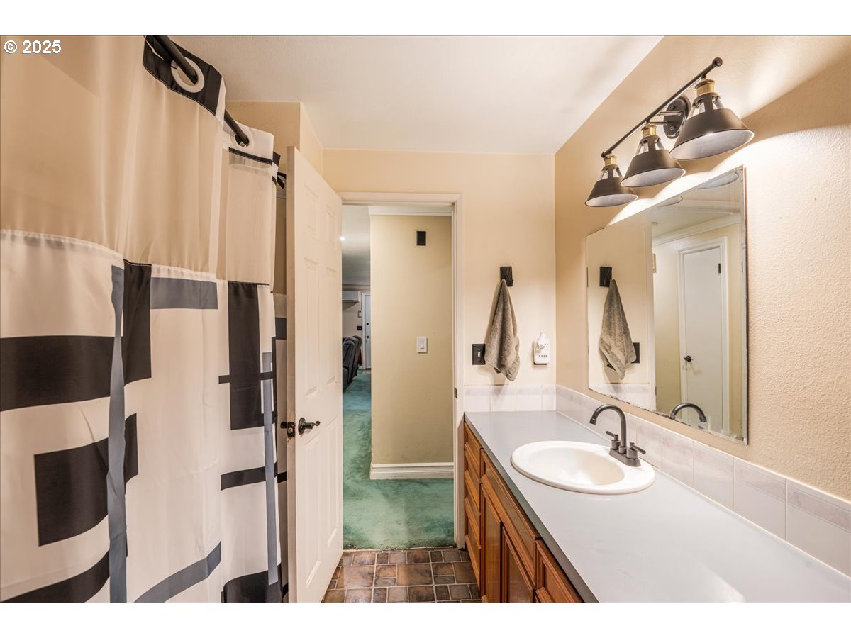 37675 Sandy Heights Street Sandy, OR 97055 - Photo 22 of 30 Gallery Image 22