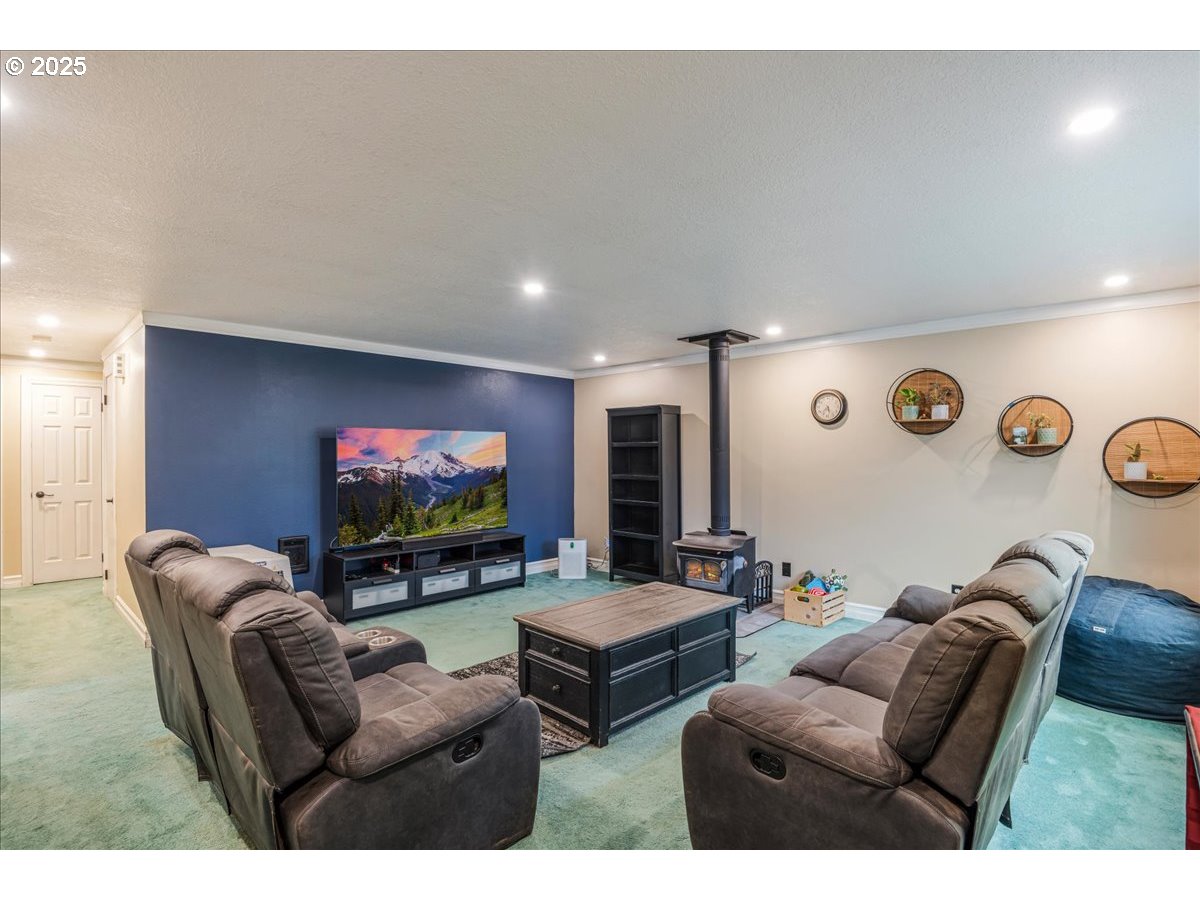 37675 Sandy Heights Street Sandy, OR 97055 - Photo 5 of 30 Gallery Image 5