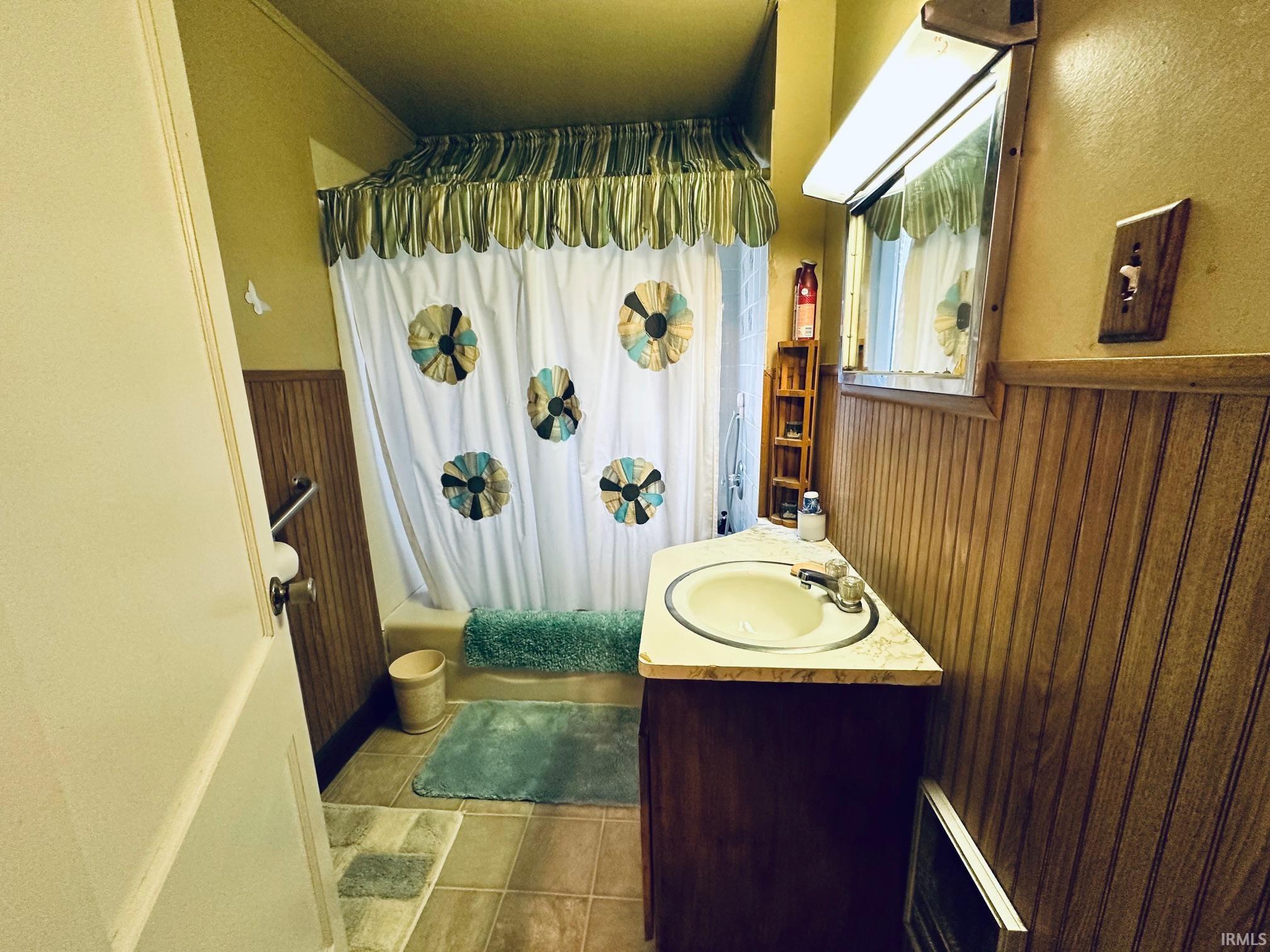 51765 Portage Road South Bend, IN 46628 - Photo 20 of 24 Gallery Image 20