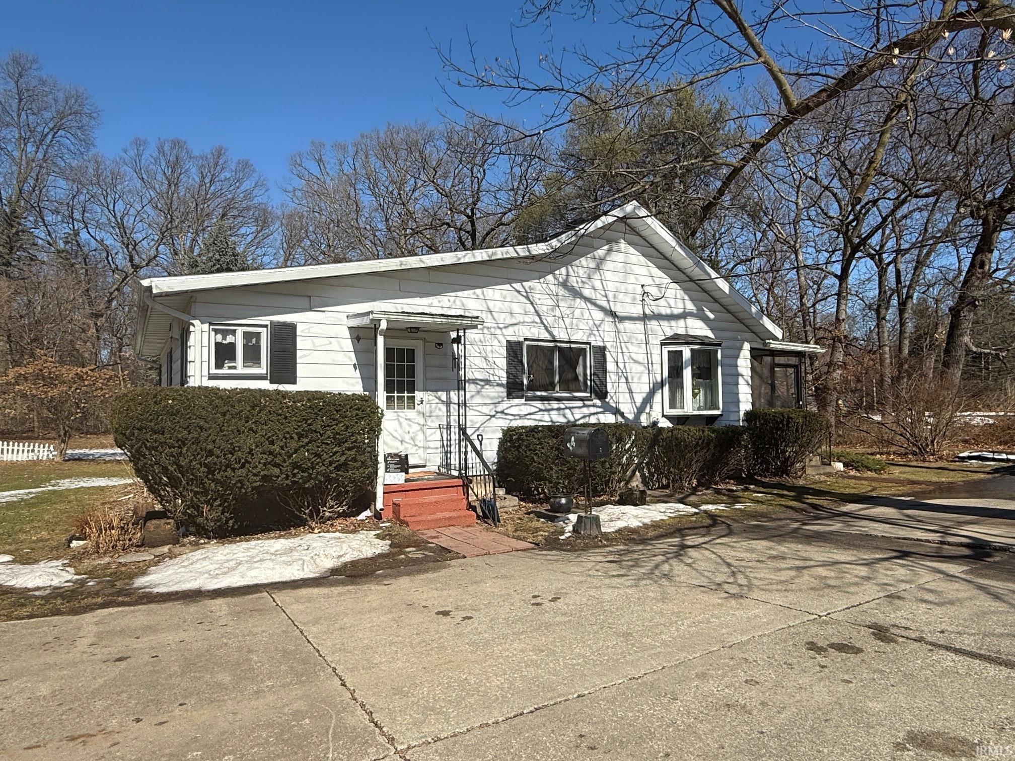 51765 Portage Road South Bend, IN 46628 - Photo 3 of 24 Gallery Image 3