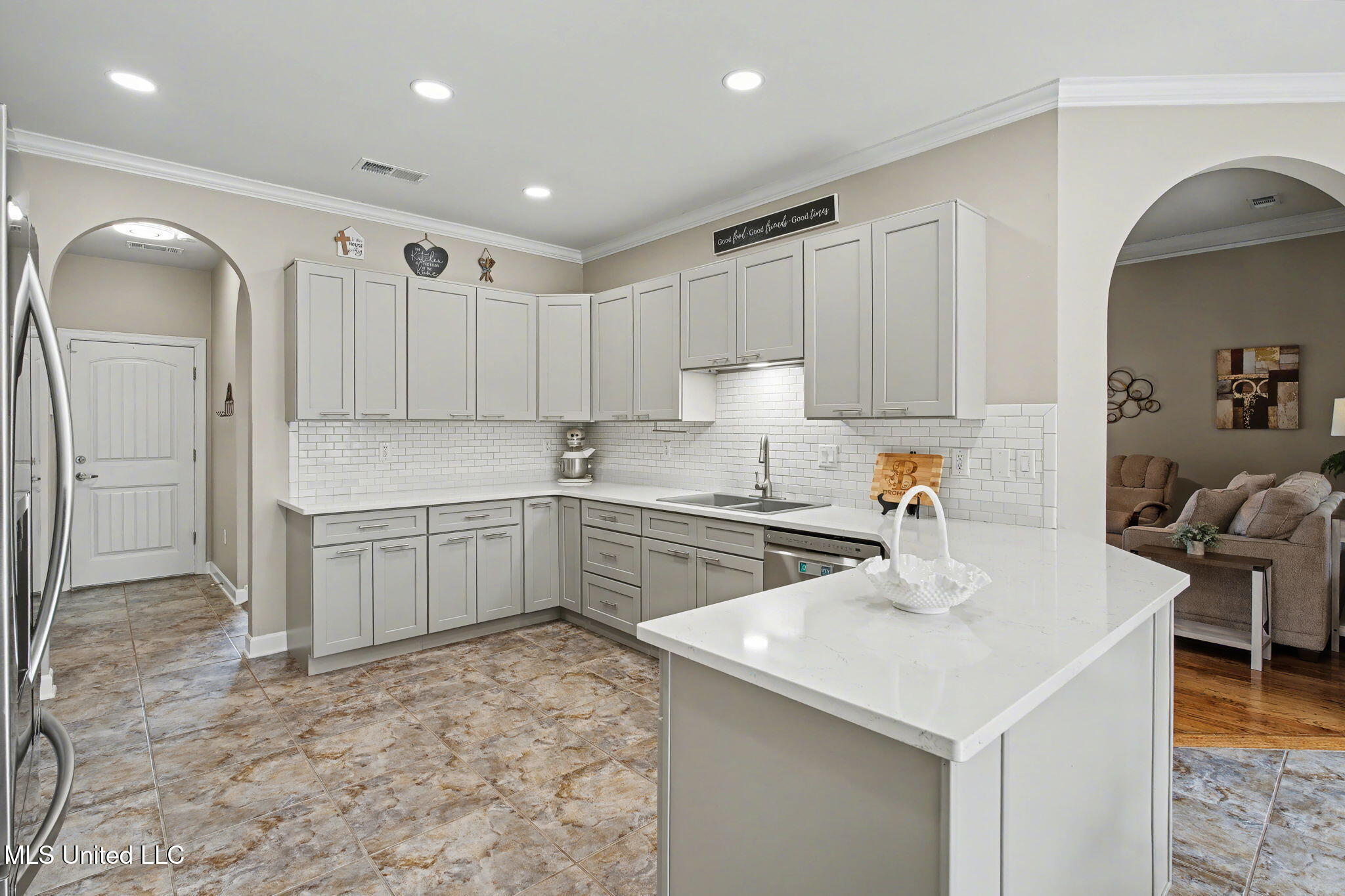 14185 Chapel Ridge Trail Olive Branch, MS 38654 - Photo 11 of 42 Kitchen