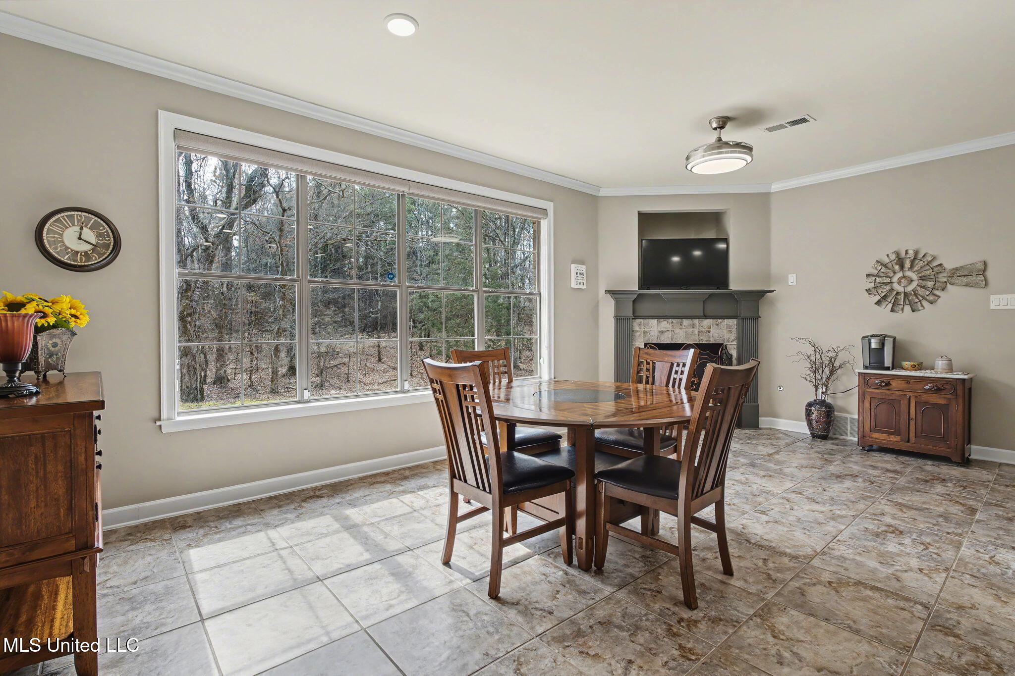 14185 Chapel Ridge Trail Olive Branch, MS 38654 - Photo 14 of 42 Hearth Room