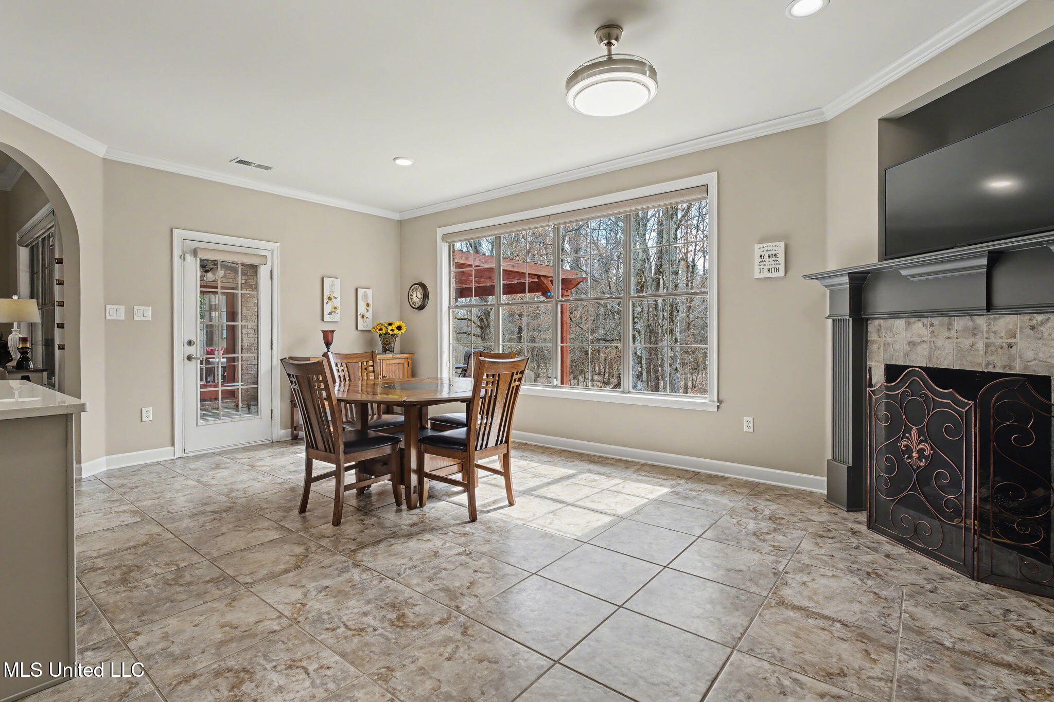 14185 Chapel Ridge Trail Olive Branch, MS 38654 - Photo 15 of 42 Hearth Room