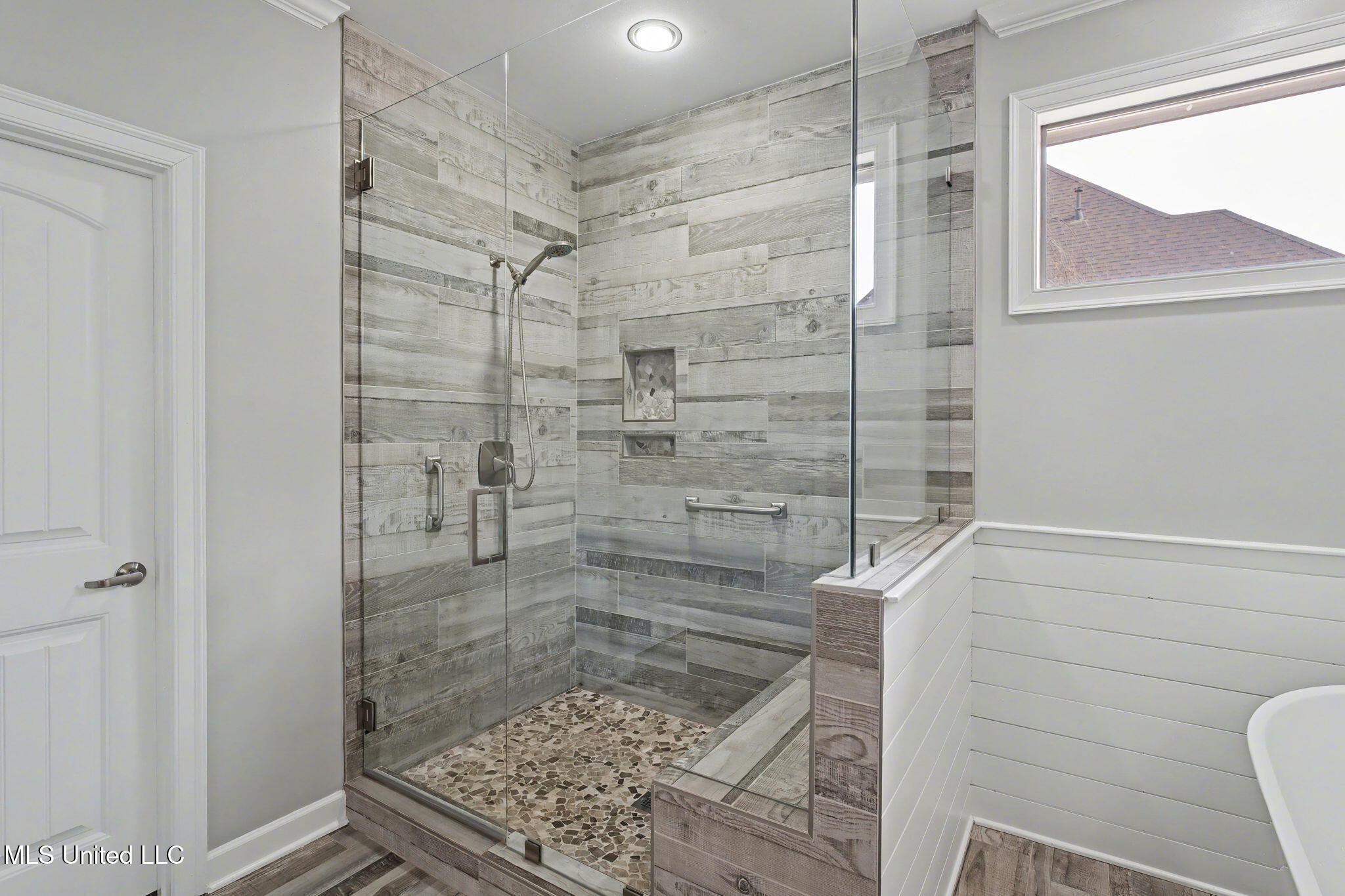 14185 Chapel Ridge Trail Olive Branch, MS 38654 - Photo 21 of 42 Primary Bath