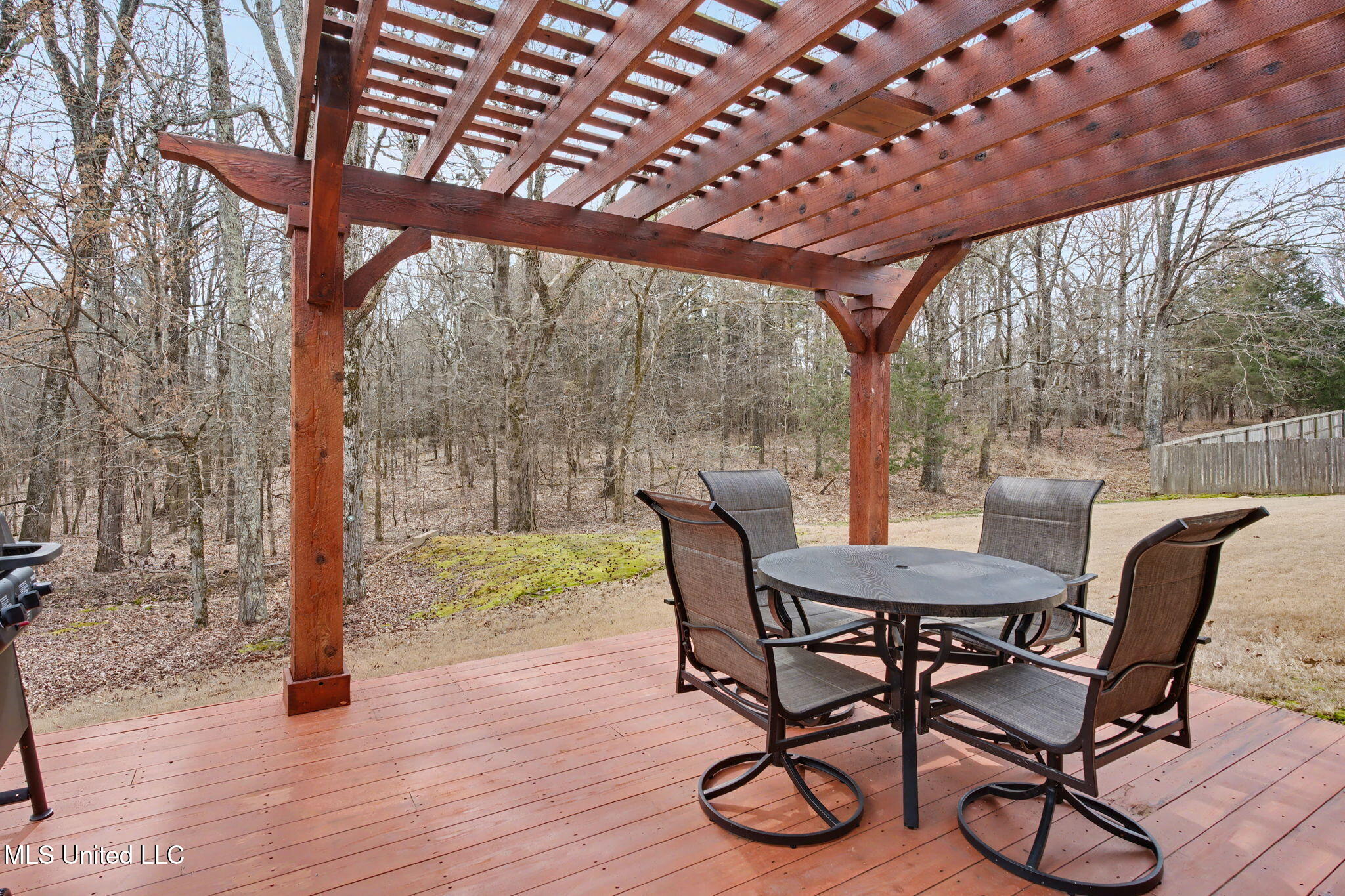 14185 Chapel Ridge Trail Olive Branch, MS 38654 - Photo 34 of 42 Deck & Pergola