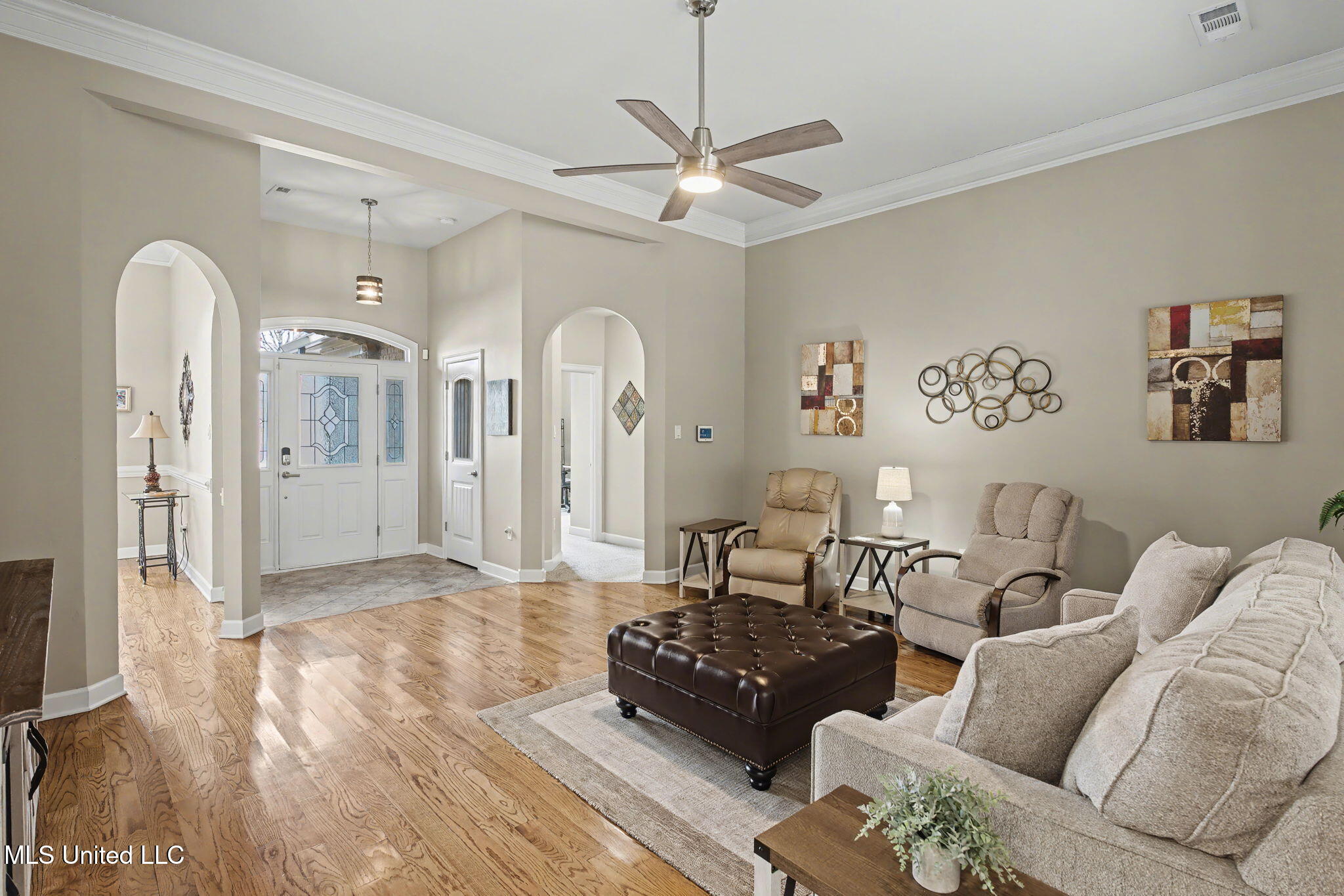 14185 Chapel Ridge Trail Olive Branch, MS 38654 - Photo 10 of 42 Living Room