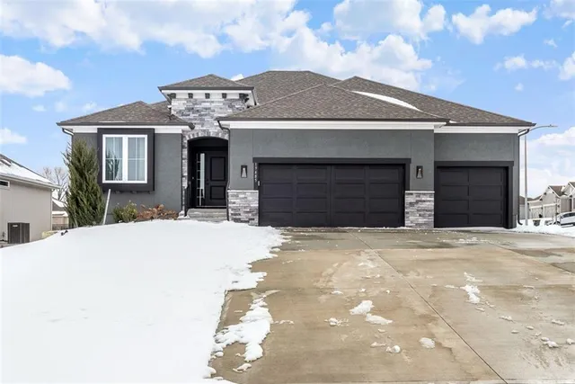 $615,000 | 19485 West 202nd St Spring Hill, Spring Hill, KS 66083