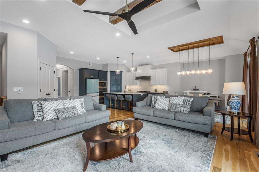 19485 West 202nd St Spring Hill Spring Hill, KS 66083 - Photo 5 of 46