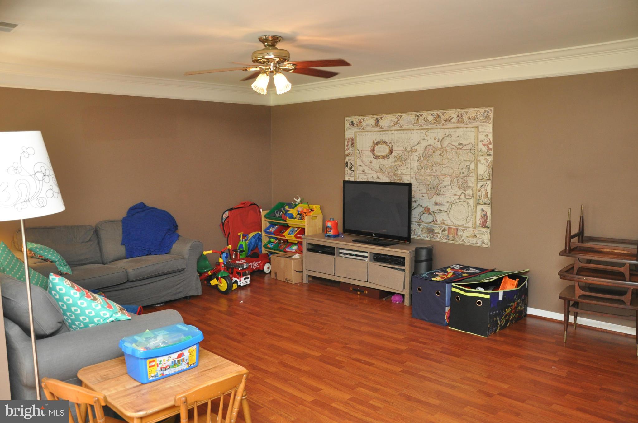 8218 Winstead Place, Unit 203 Manassas, VA 20109 - Photo 13 of 27 Living Room