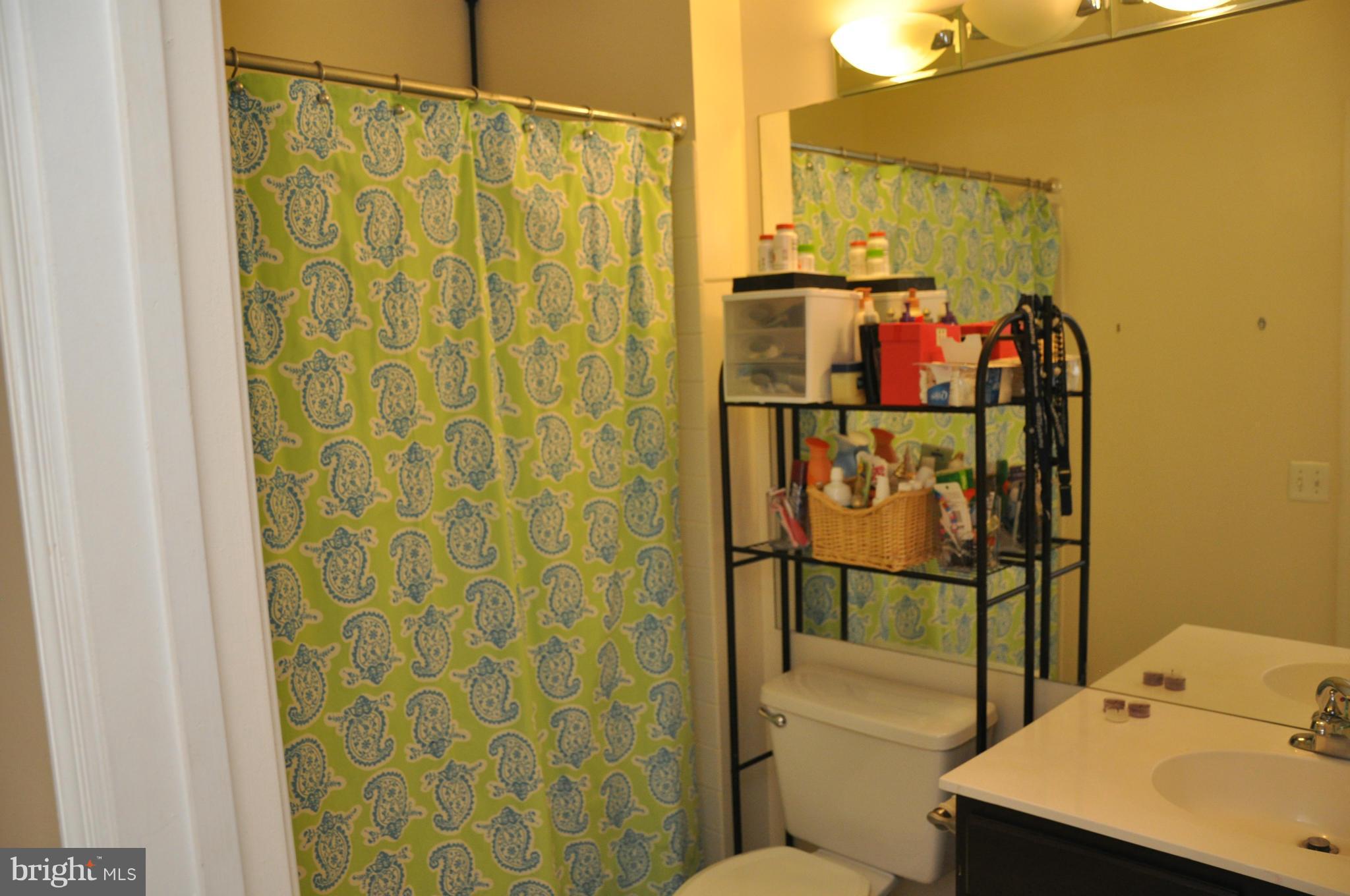 8218 Winstead Place, Unit 203 Manassas, VA 20109 - Photo 22 of 27 Bath