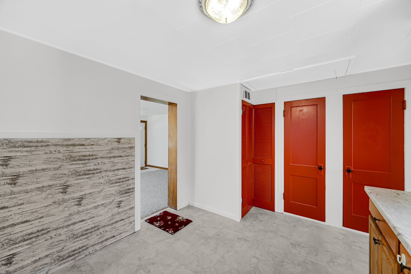 5201 Bell Avenue Portage, IN 46368 - Photo 11 of 16 an empty room with windows
