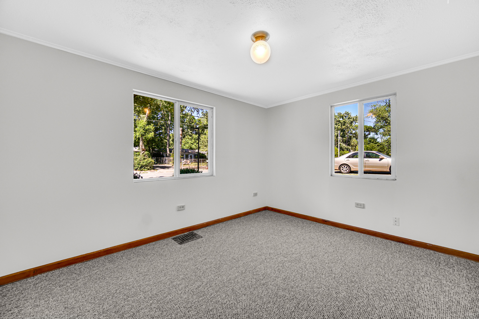 5201 Bell Avenue Portage, IN 46368 - Photo 15 of 16 an empty room with windows