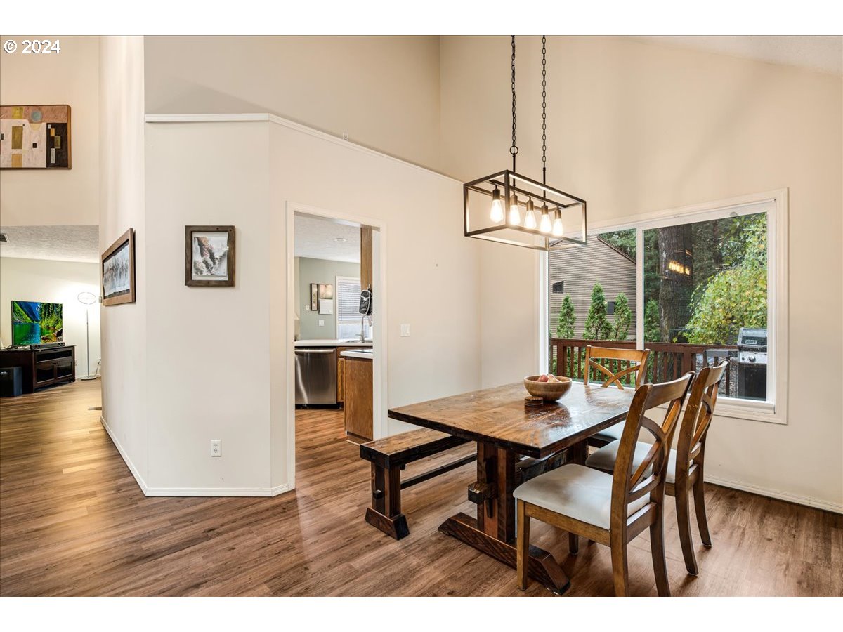 2245 Southwest 77th Place Portland, OR 97225 - Photo 10 of 31 Gallery Image 10