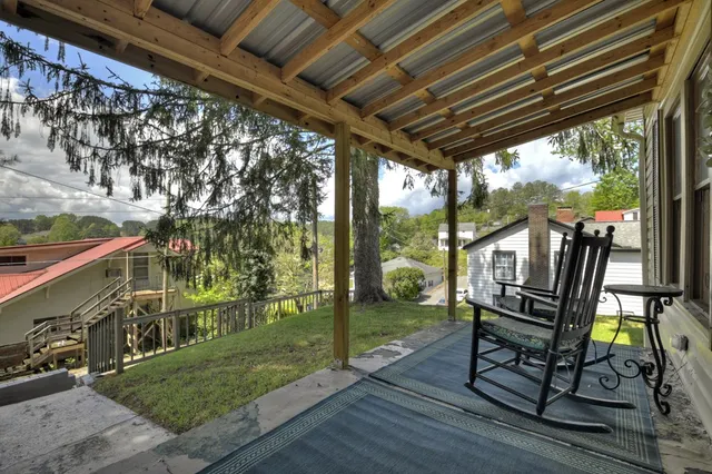 $314,900 | 102 Riverview Street, Copperhill, TN 37317