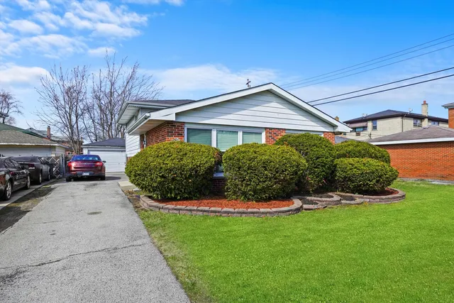 $219,000 | 1138 East 151st Street, Dolton, IL 60419