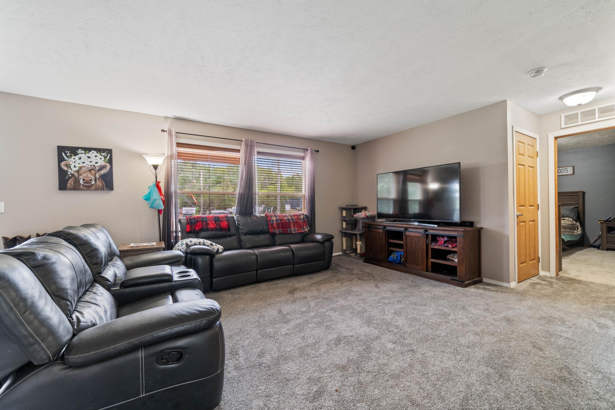 3919 East Calvary Road Duluth, MN 55803 - Photo 1 of 1