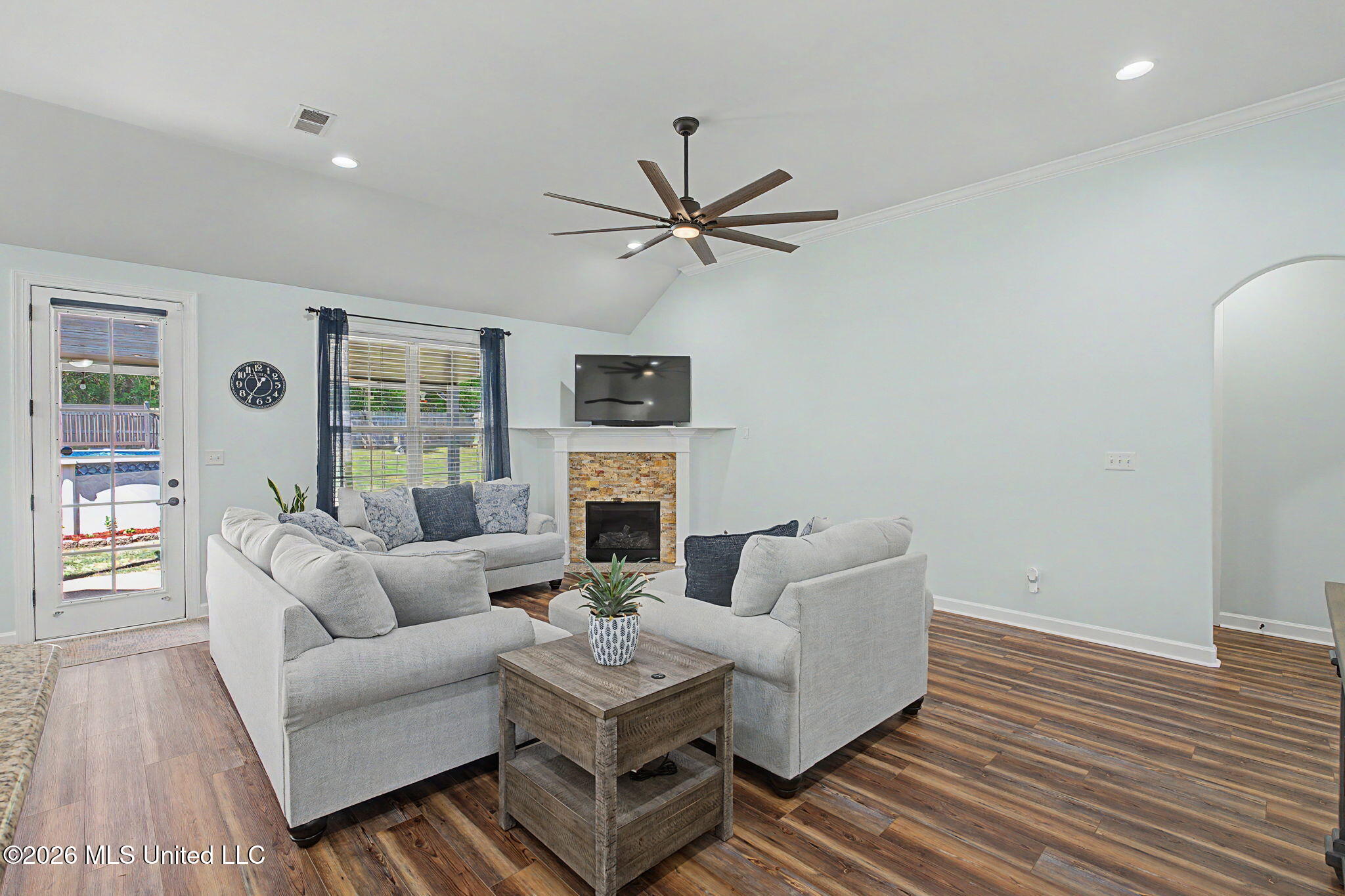 4253 Ridgemont Road Olive Branch, MS 38654 - Photo 13 of 46 Great Room