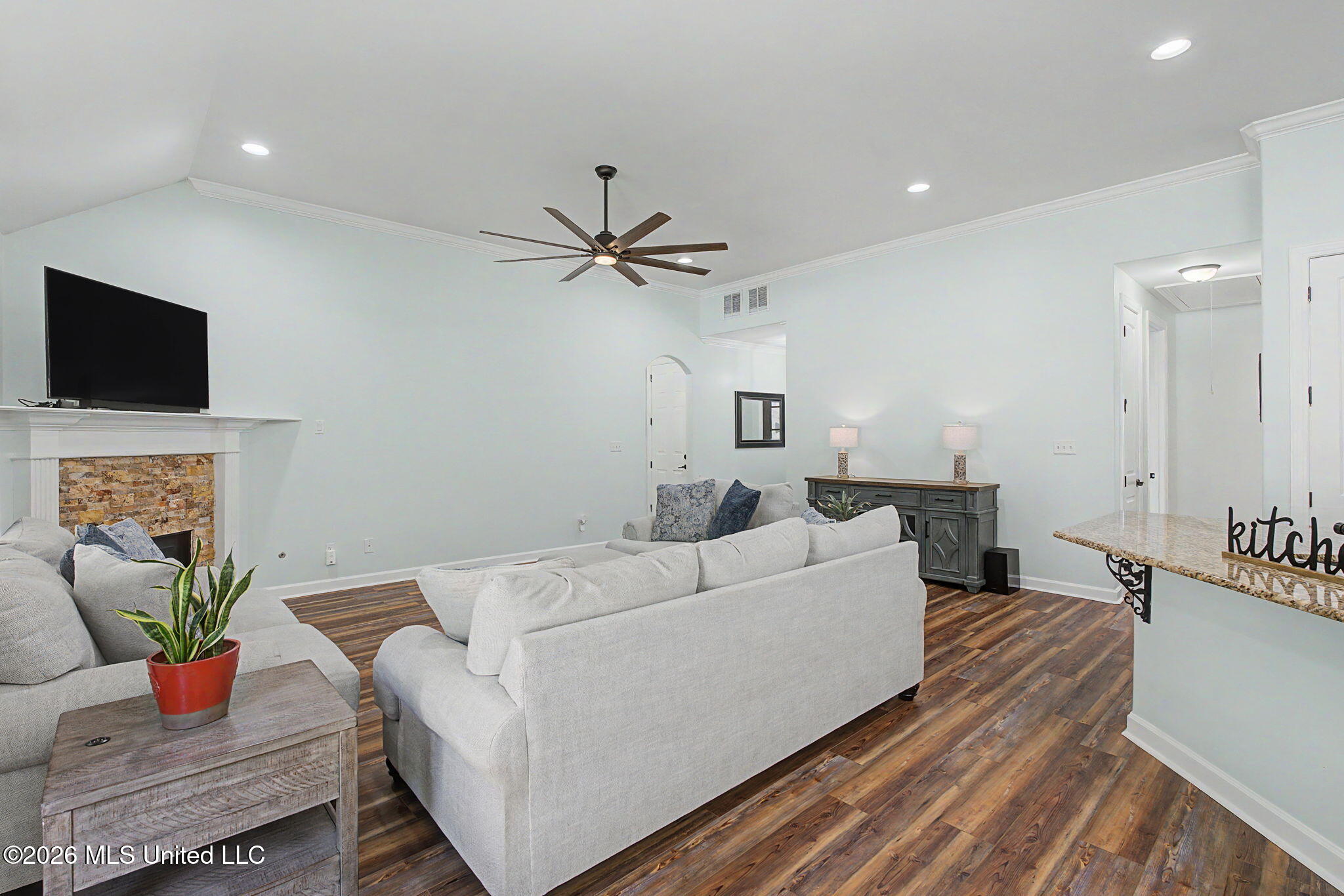 4253 Ridgemont Road Olive Branch, MS 38654 - Photo 14 of 46 Great Room
