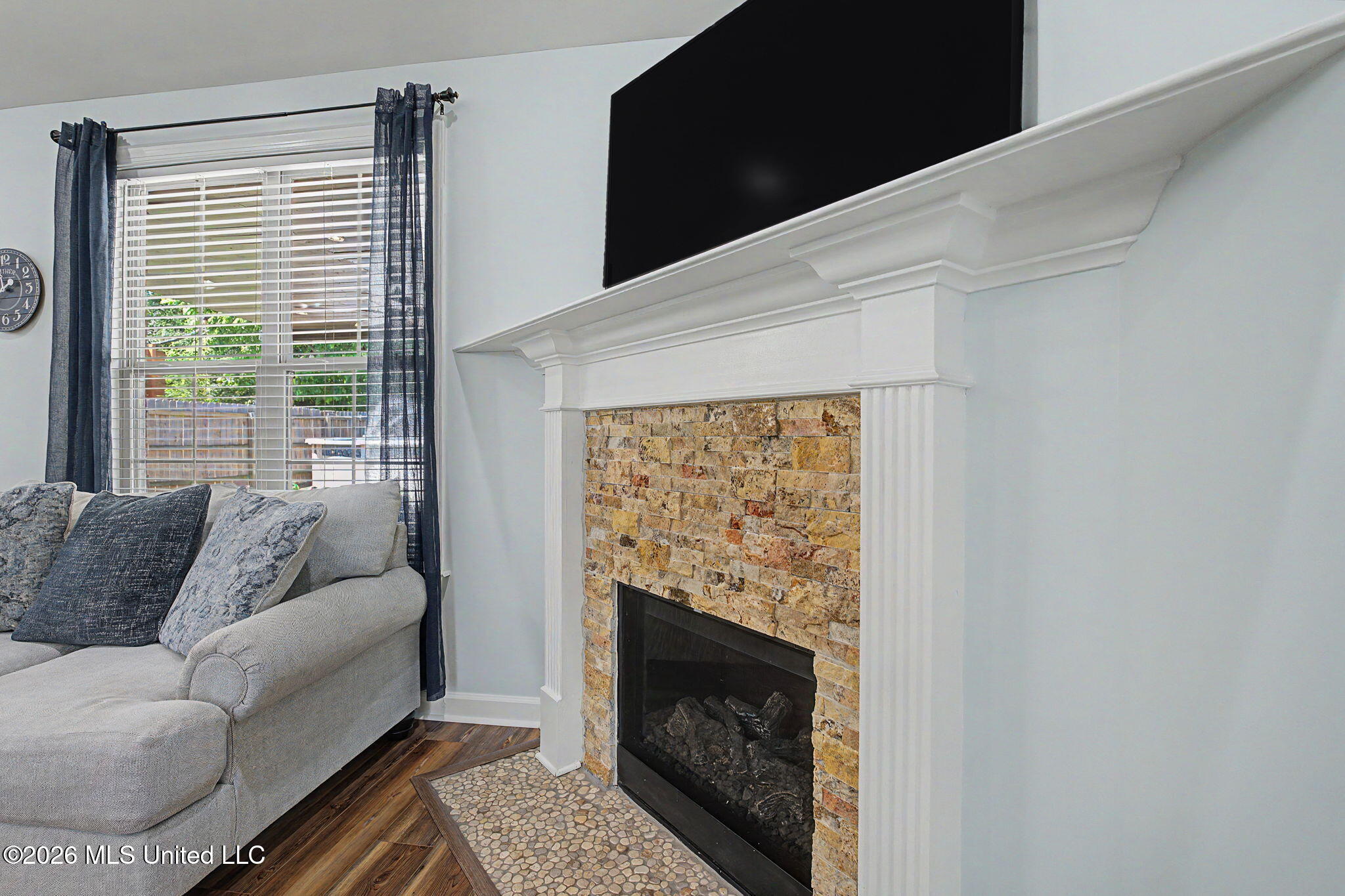 4253 Ridgemont Road Olive Branch, MS 38654 - Photo 15 of 46 Fireplace