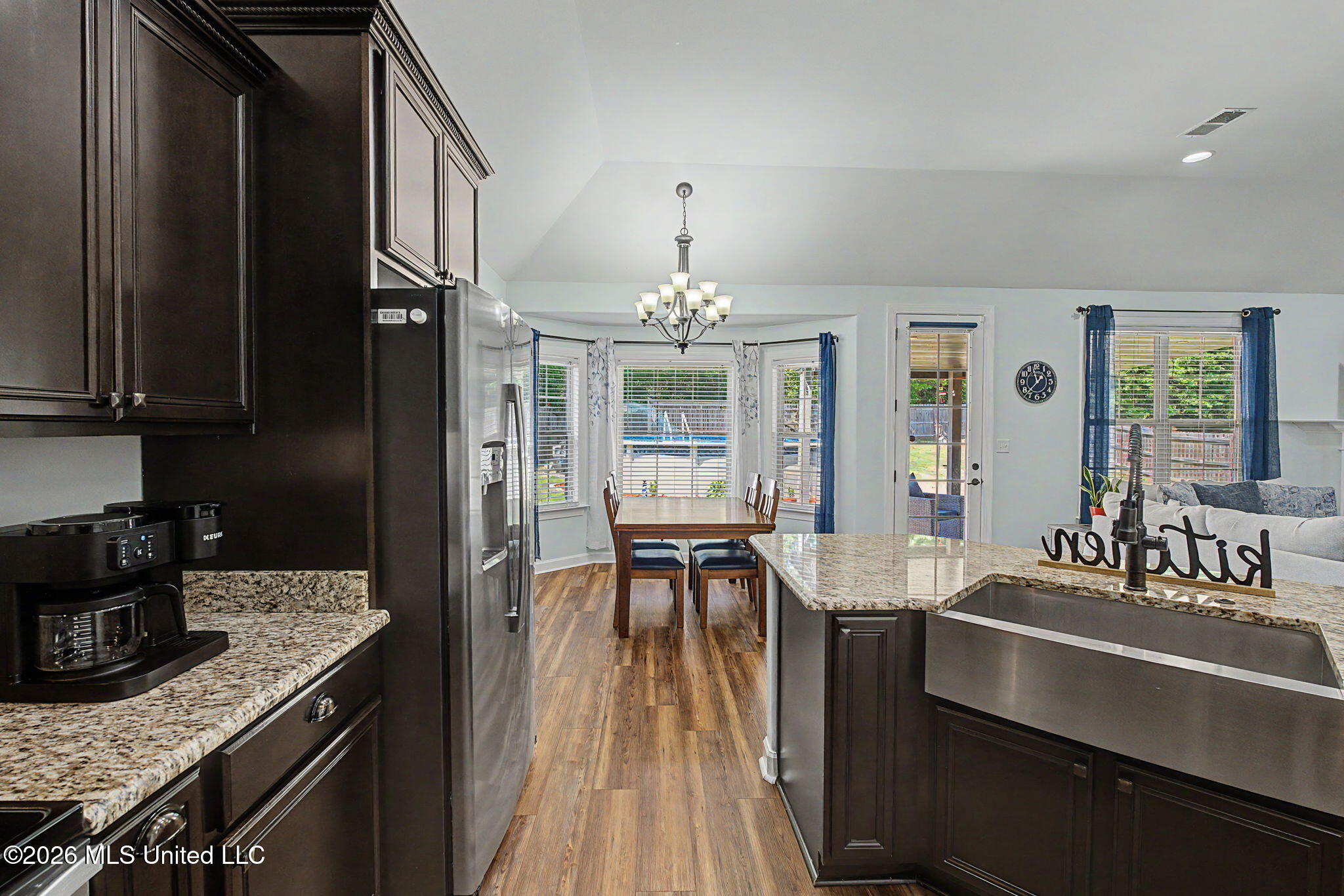 4253 Ridgemont Road Olive Branch, MS 38654 - Photo 17 of 46 Kitchen