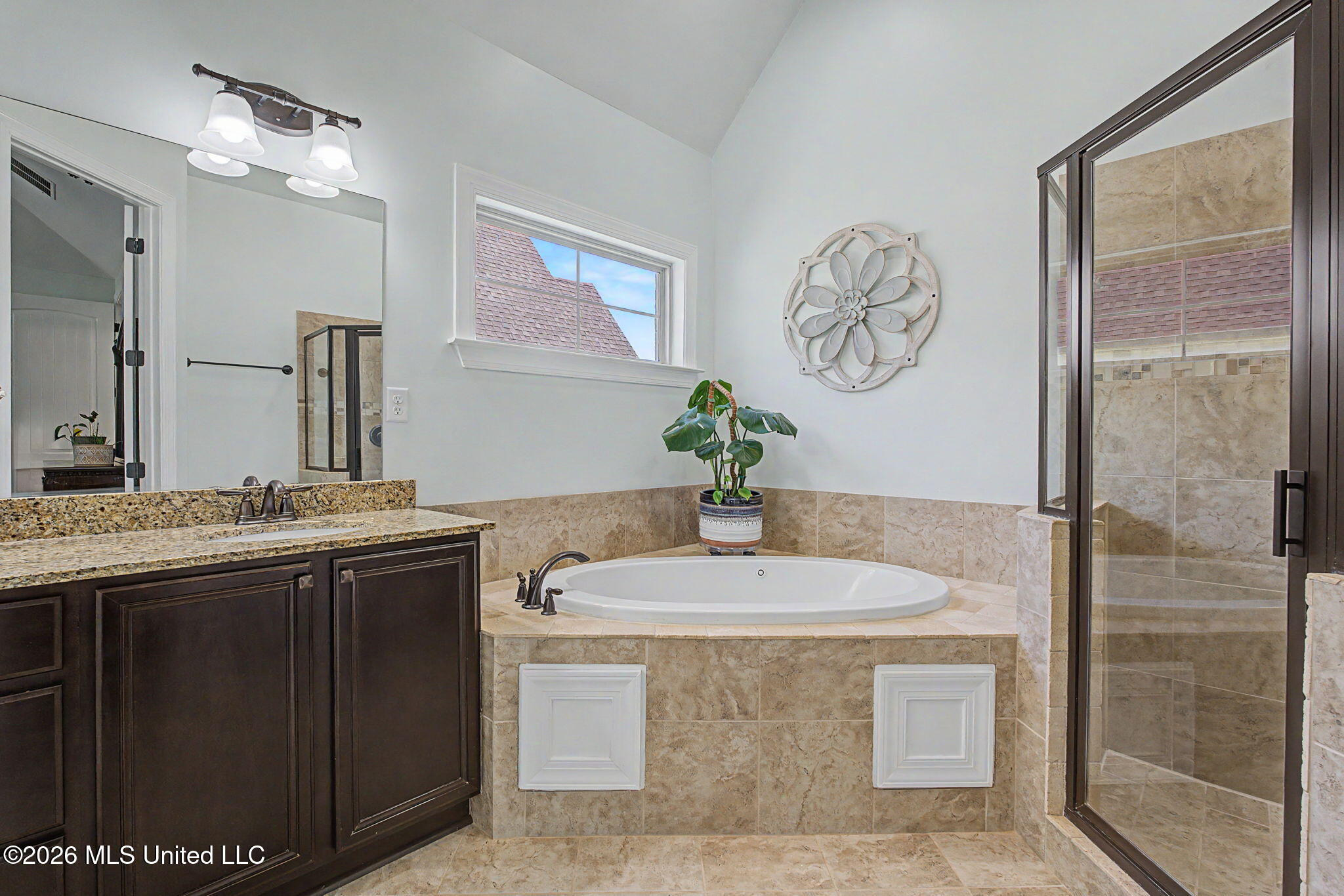 4253 Ridgemont Road Olive Branch, MS 38654 - Photo 24 of 46 Primary Suite