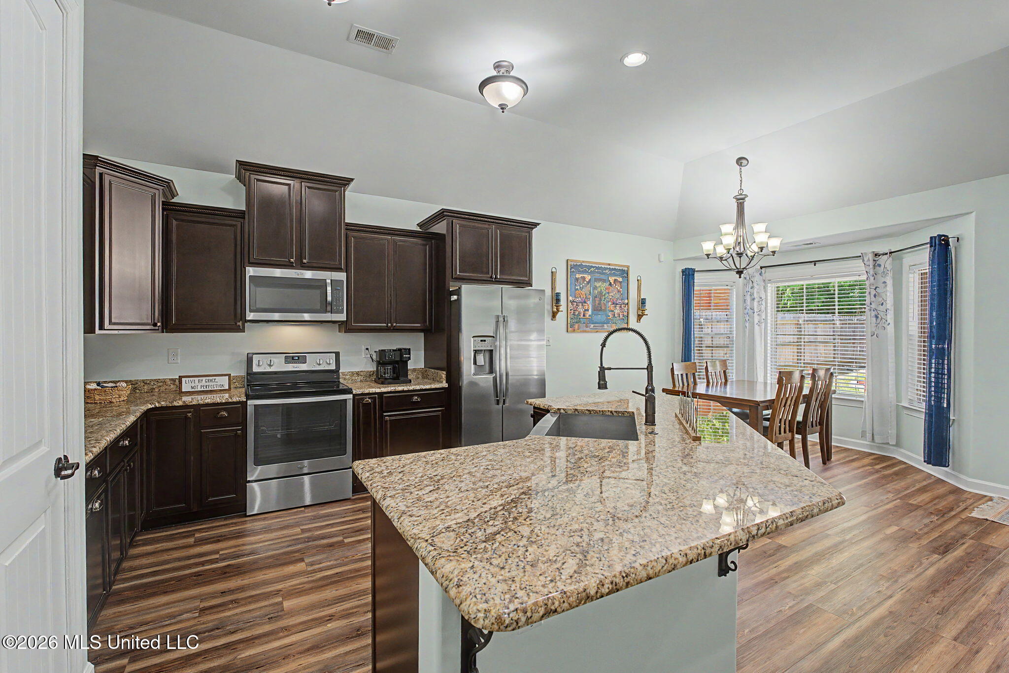 4253 Ridgemont Road Olive Branch, MS 38654 - Photo 3 of 46 Kitchen