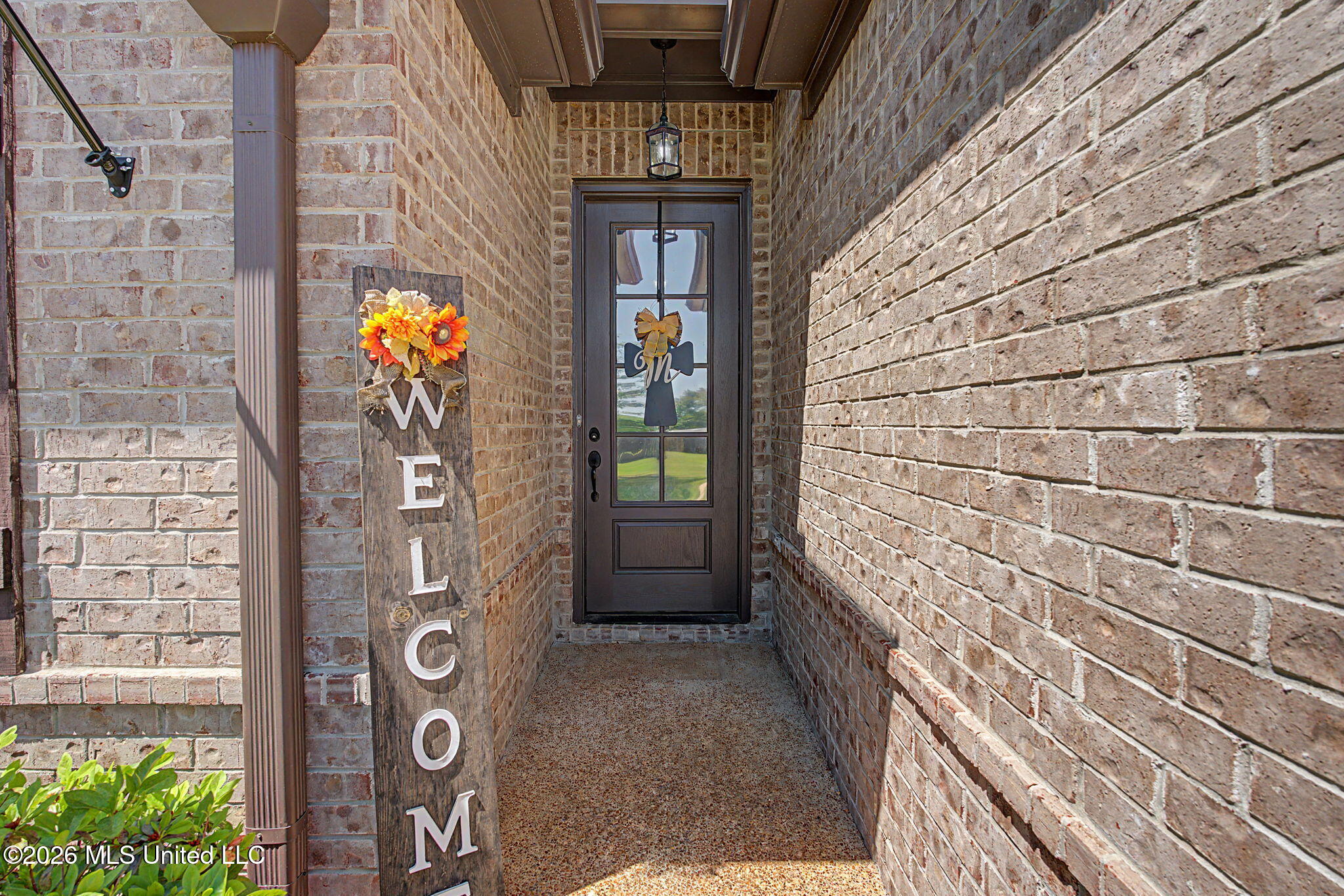 4253 Ridgemont Road Olive Branch, MS 38654 - Photo 9 of 46 Front Porch