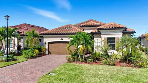 $999,900 | 28076 Foxrock Court, Bonita Springs, FL 34135