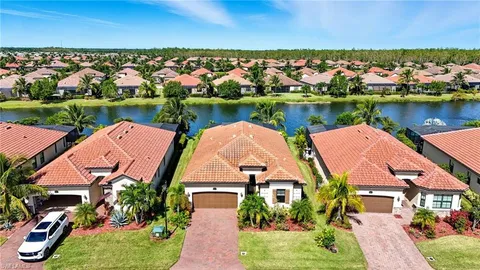 $999,900 | 28076 Foxrock Court, Bonita Springs, FL 34135