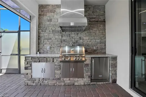 $999,900 | 28076 Foxrock Court, Bonita Springs, FL 34135