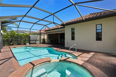 $999,900 | 28076 Foxrock Court, Bonita Springs, FL 34135