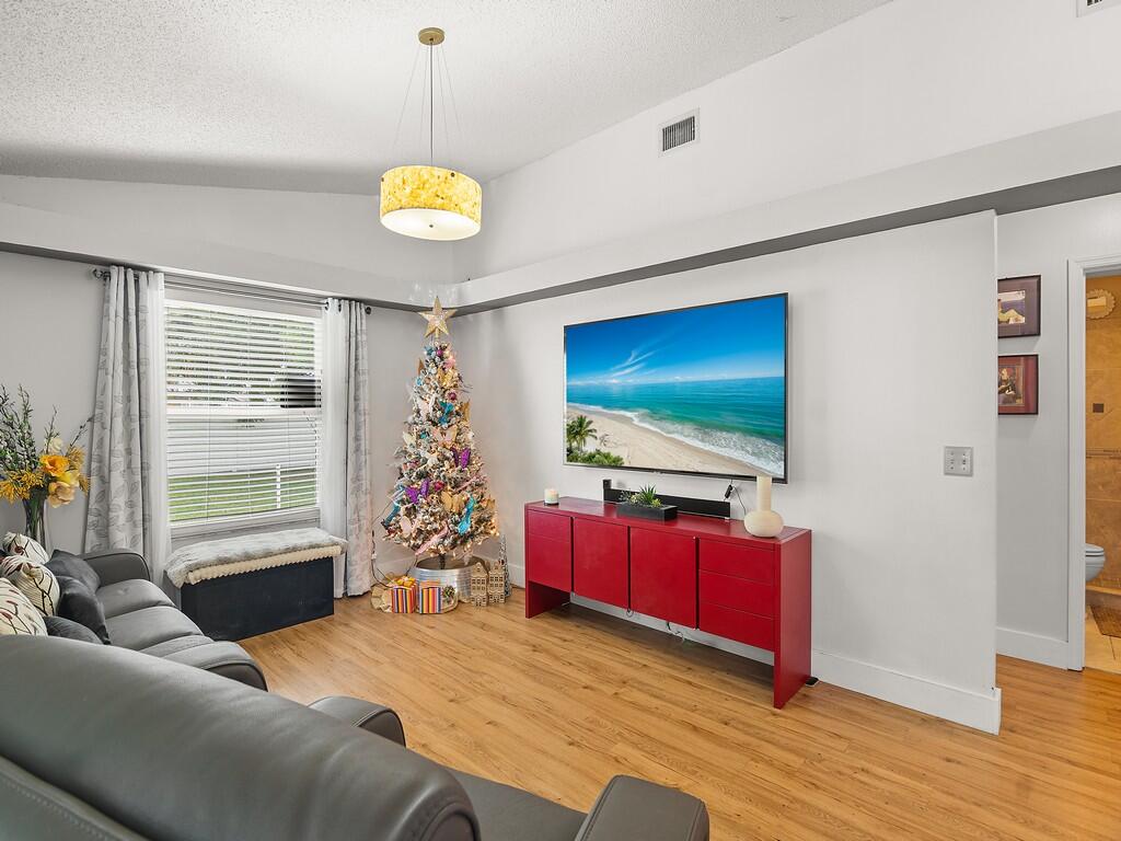 4401 Southwest Babylon Street Port St. Lucie, FL 34953 - Photo 12 of 39 Image00015