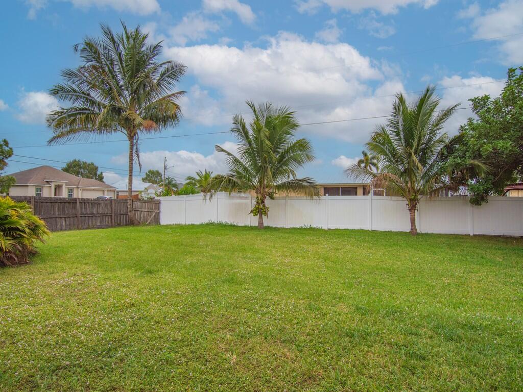 4401 Southwest Babylon Street Port St. Lucie, FL 34953 - Photo 26 of 39 Image00030