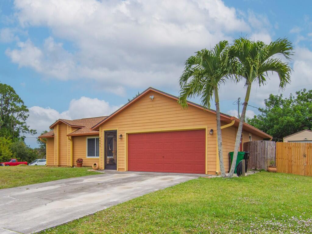 4401 Southwest Babylon Street Port St. Lucie, FL 34953 - Photo 35 of 39 Image00039