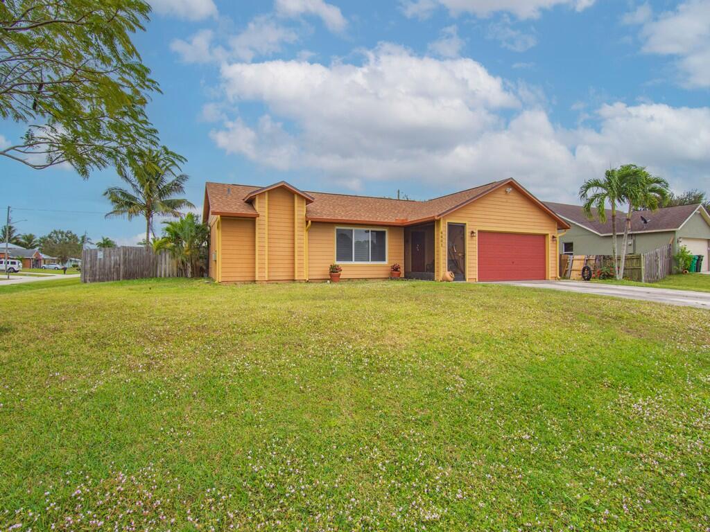4401 Southwest Babylon Street Port St. Lucie, FL 34953 - Photo 36 of 39 Image00042