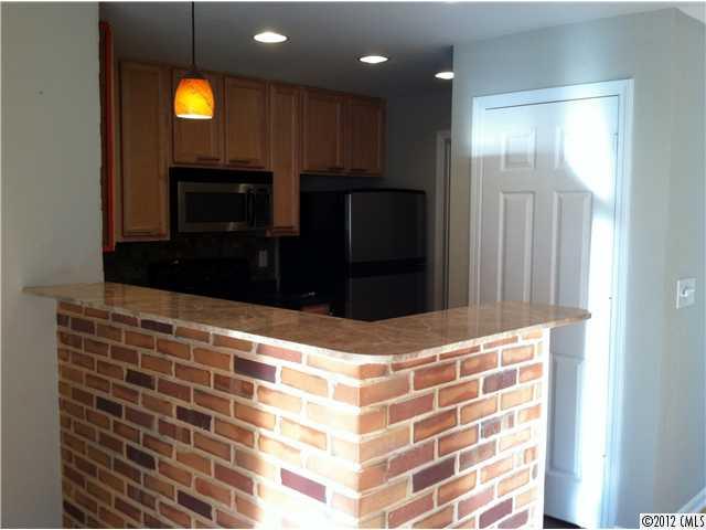 653 Raphael Place, Unit 653 Charlotte, NC 28205 - Photo 5 of 12