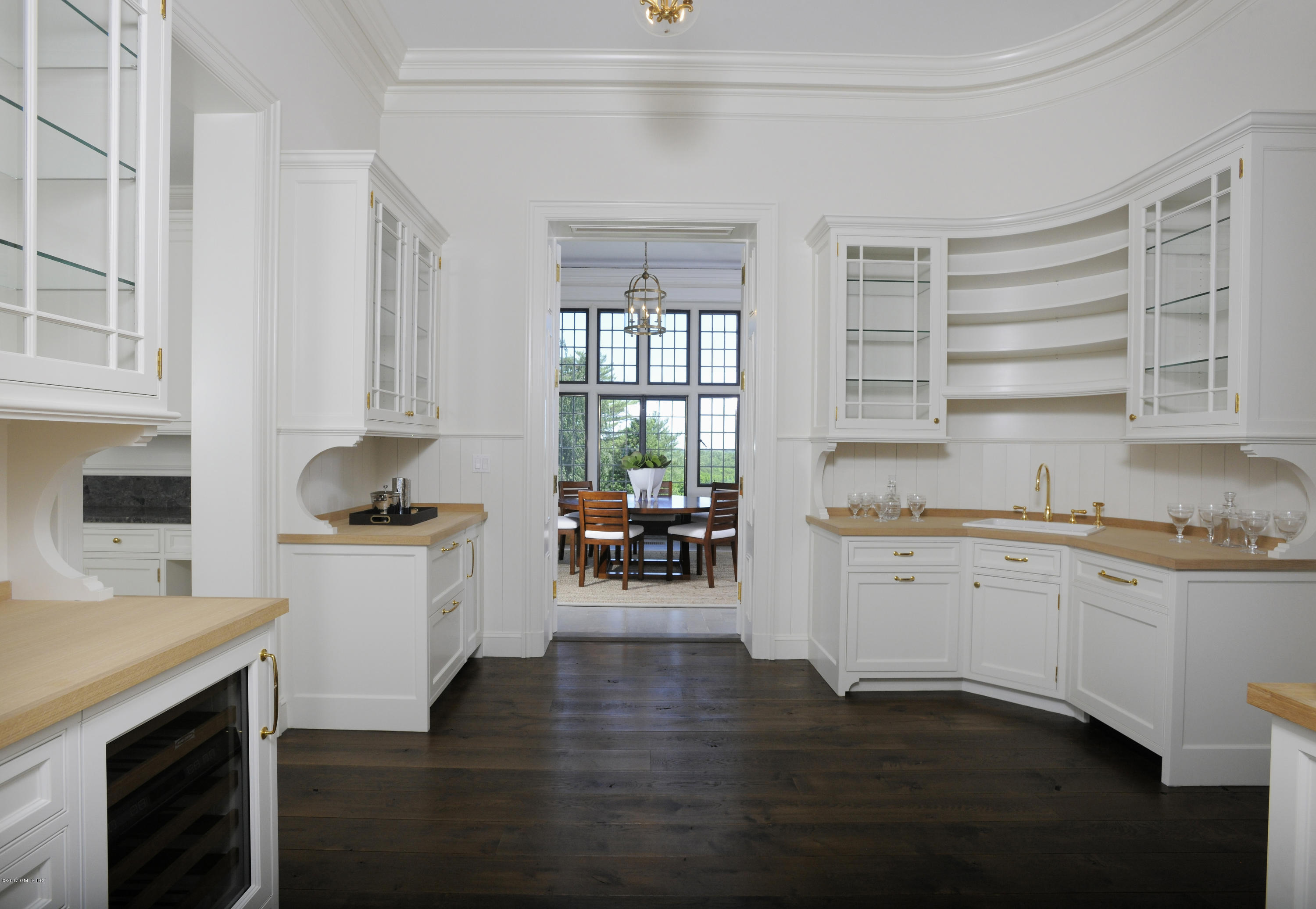 521 Round Hill Road Greenwich, CT 06831 - Photo 15 of 31 Pantry