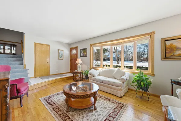 $399,900 | 3-n071 Springvale Road, West Chicago, IL 60185