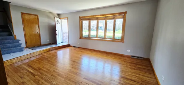 $399,900 | 3-n071 Springvale Road, West Chicago, IL 60185