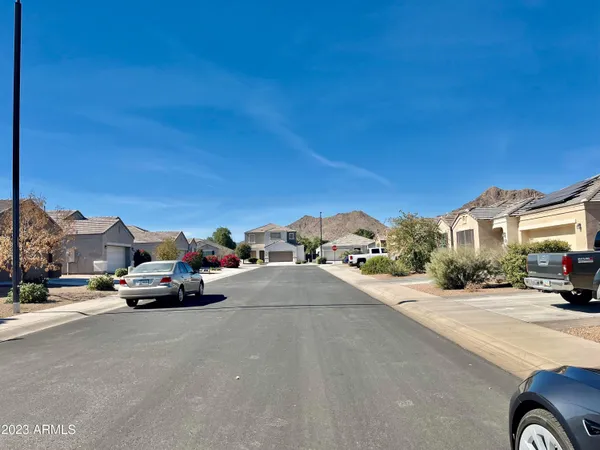 $2,600 | 4117 West South Butte Road, San Tan Valley, AZ 85144