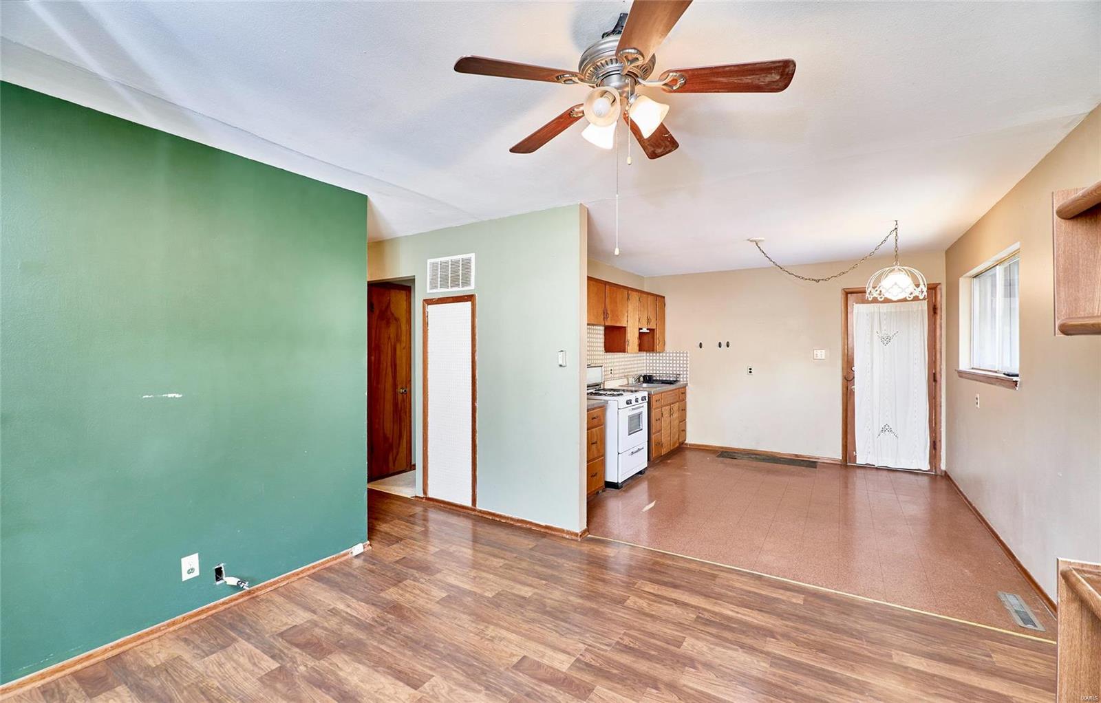 30 West Springfield Road St. Clair, MO 63077 - Photo 11 of 45