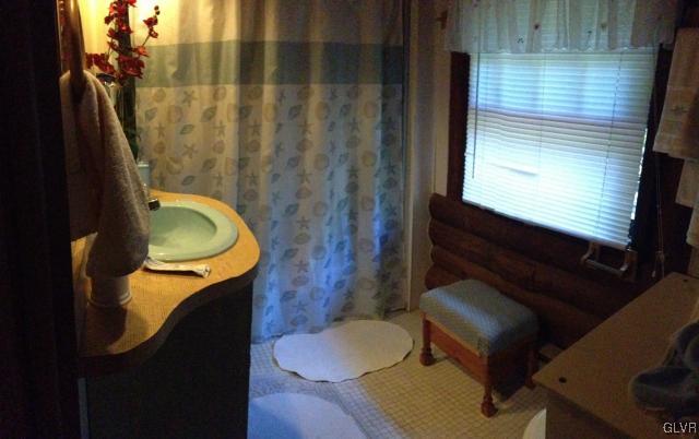 479 Turkey Ridge Road Mount Bethel, PA 18343 - Photo 8 of 9 Gallery Image 8