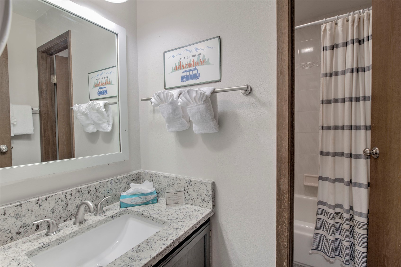 1977 Soda Ridge Road, Unit 1210 Keystone, CO 80435 - Photo 15 of 31 Nicely updated full bathroom including vanity area