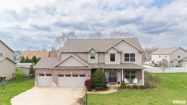 $499,900 | 1716 Rustic Oak Drive, Washington, IL 61571